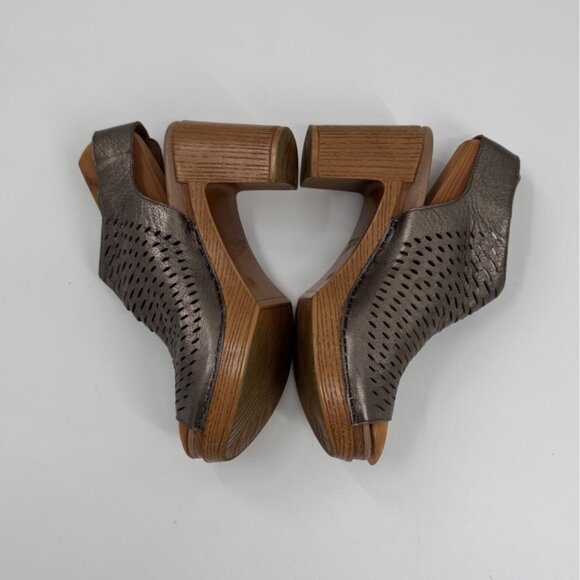 Dansko Danae Perforated  Leather Open-Toe Block Heeled Sandals Size 39 or US 9 - Picture 3 of 11